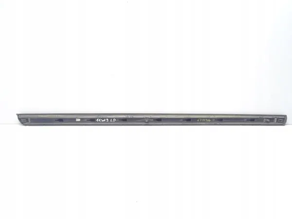 OEM 1K8854939 Garniture Bas Porte Avant Gauche VW Scirocco image 4