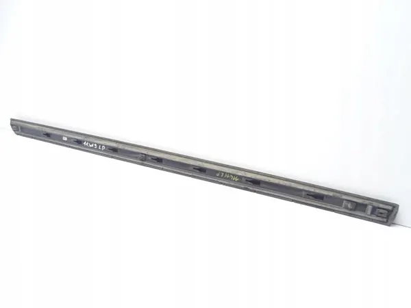 OEM 1K8854939 Garniture Bas Porte Avant Gauche VW Scirocco image 5