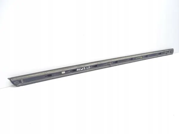 OEM 1K8854939 Garniture Bas Porte Avant Gauche VW Scirocco image 6