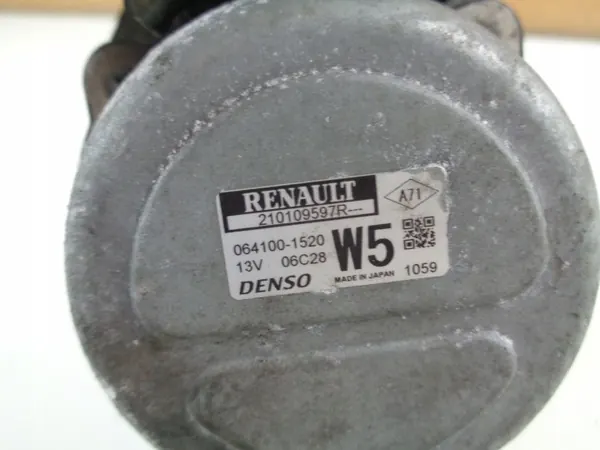 Renault Master vesipumppu OEM 210109597R - Käytetty image 4