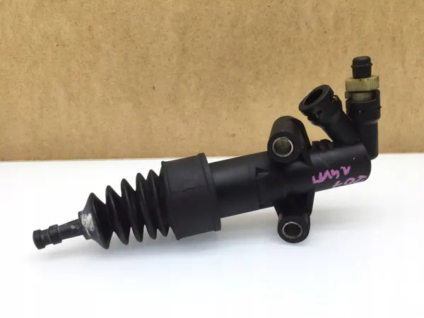 Peugeot Kopplingspump OEM 9683039680 001 - Begagnad image 2