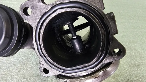 GOLF IV A3 8L 1.9 TDI Válvula EGR 038131501M image 6