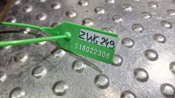 Mozzo di sterzo anteriore destro VW Golf IV A3 Octavia I Leon I image 6