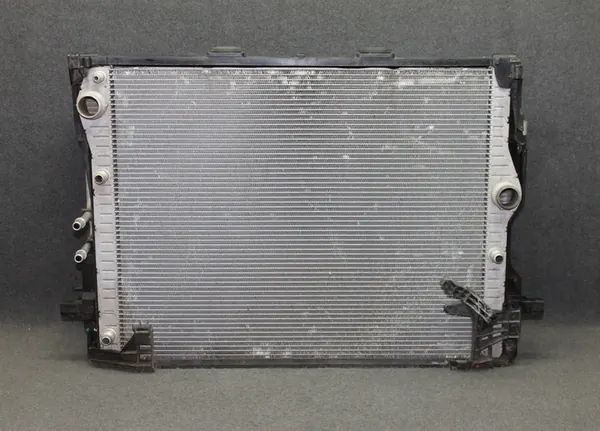 Conjunto de refrigeración de agua BMW F10 F01 M550DX OEM image 2