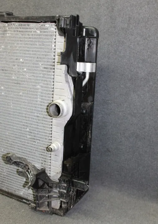 Conjunto de refrigeración de agua BMW F10 F01 M550DX OEM image 4