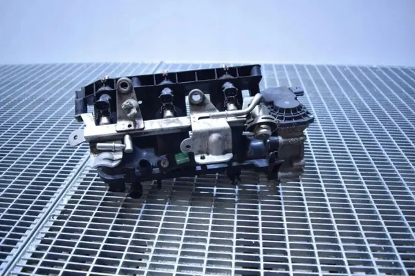 Colector de admisión OEM 140030105R para Renault Captur image 6