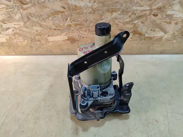 Pompe de direction Volvo OEM 30741955 pour S40 II/V50 image 5