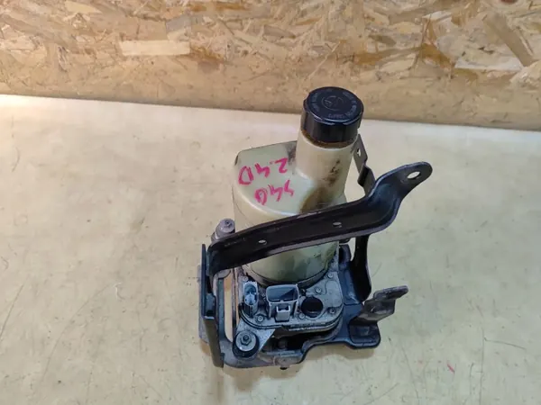 Pompe de direction Volvo OEM 30741955 pour S40 II/V50 image 7