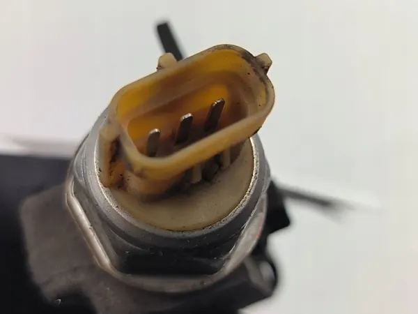 Sensor de válvula de travão OEM 45PP6-1 para FUSO CANTER image 3