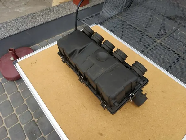 Ilmansuodattimen kotelo Mercedes 124 W124 2.5 DIESEL image 9
