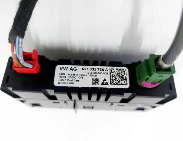 Skoda USB-Anschlusskabel OEM 657035736A - Gebraucht image 4