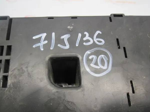 Zekeringkast OEM 95471068 voor Chevrolet Captiva 2.2 VCDI image 8