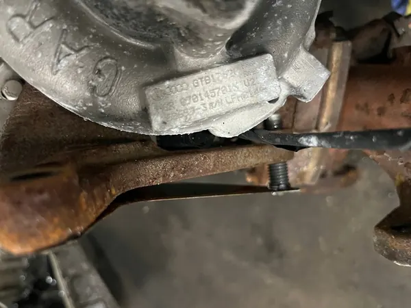 Turbocompresor 070145701N VW Transporter T5 2.5 TDI image 4