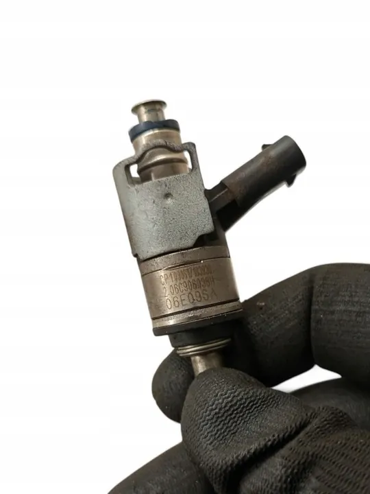 Iniettore carburante completo Audi Q7 4M image 5