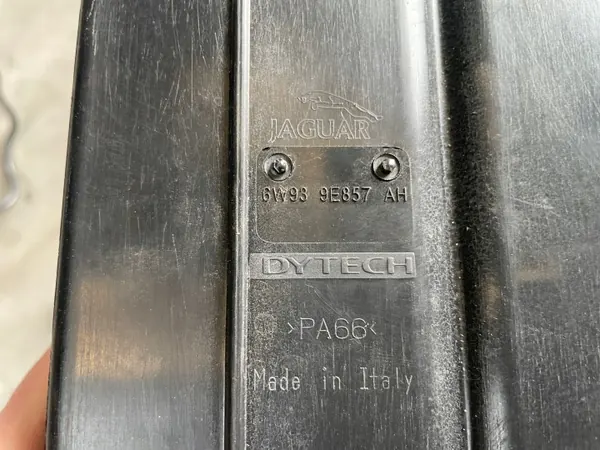 Filtro de carbón Jaguar XJ351 OEM 6W939E857AH image 4