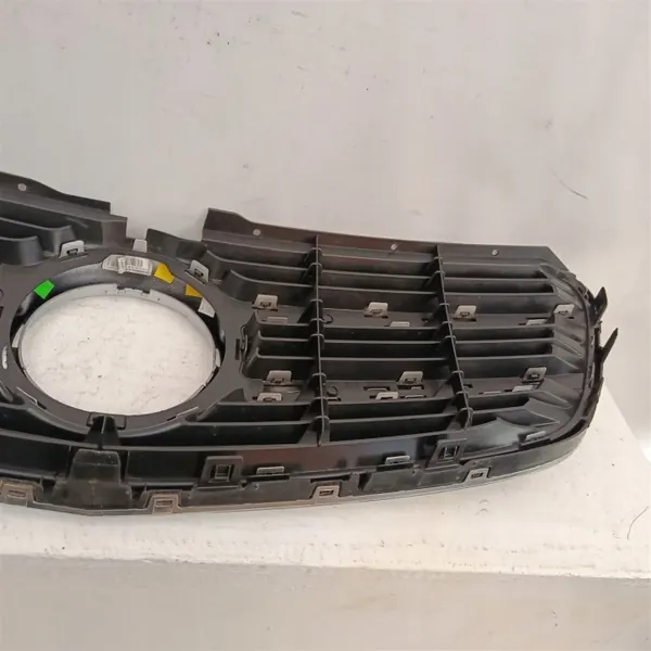 Mercedes Vito V447 Grill OEM A4478880123 - Begagnad image 6