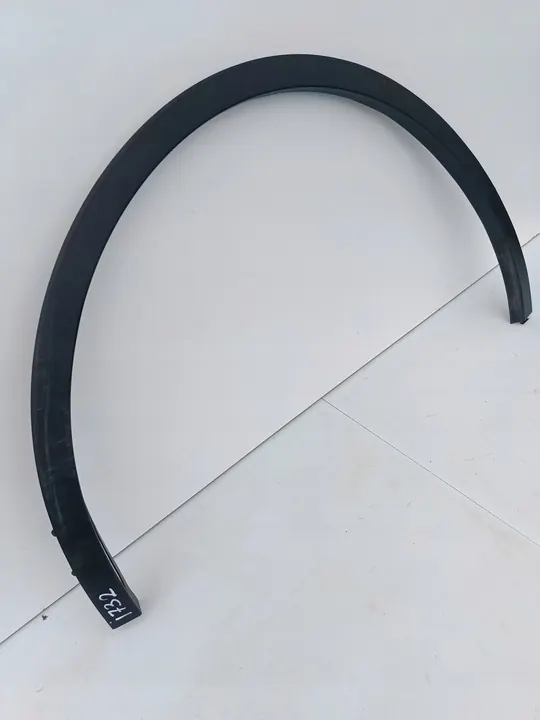 Tesla Model Y Etu Vasemman Lokasuojan Trim 1683863-00-A image 3