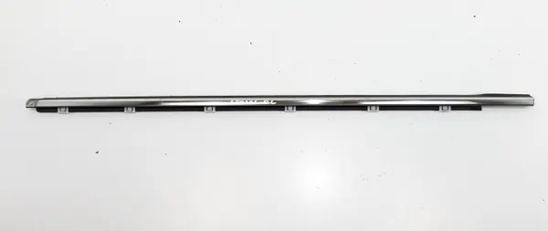 OEM LISTWA ZGARNIAJĄCA SZYBY DRZWI PRZÓD LEWA CHROM KIA STONIC 17-21 image 2