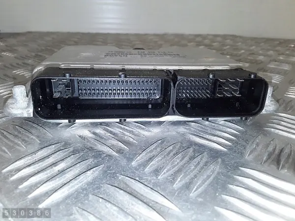 2002 VW Passat B5 Plus ECU 038906019EH image 3