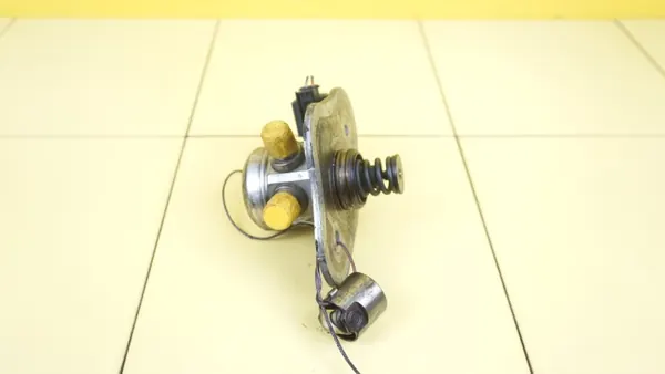 BMW E87 E90 E60 2.0 B 170KM Fuel Pump 0261520041 image 3