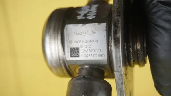 BMW E87 E90 E60 2.0 B 170KM Fuel Pump 0261520041 image 5