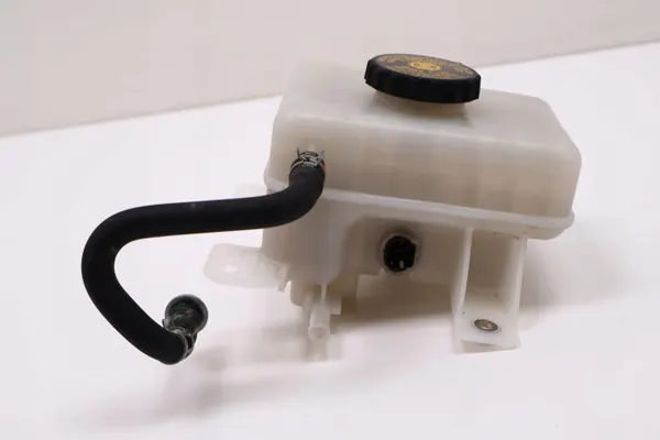 Depósito de líquido de travão Lexus RX IV 450h OEM 1206090991 image 4