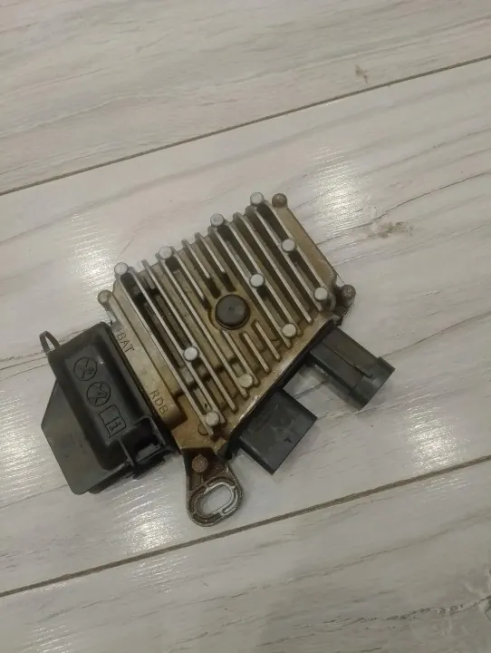 Peugeot 308 III akun latausmoduuli OEM 9849272280 image 2