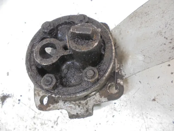 Oljepump VOLKSWAGEN TRANSPORTER T3 2.0 70HK OEM 021115109A image 2