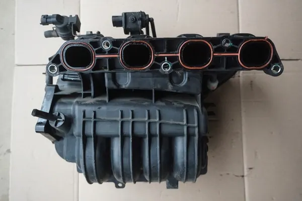 HYUNDAI IX35 2012 1.6B G4FD Coletor de admissão 283102B600 image 2