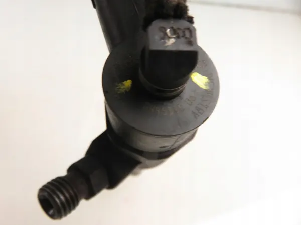 Bosch 0 445 110 083 Inyector image 4