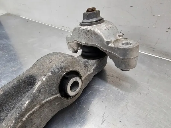 VOLVO XC60 II 2017+ Braccio Sospensione Anteriore Sinistro 31658893 image 8