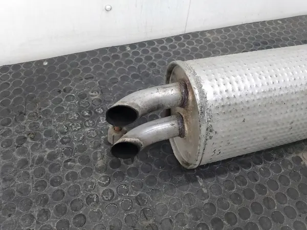 TŁUMIK KOŃCOWY OEM Audi A3 8L 1.8 20V Usado image 3