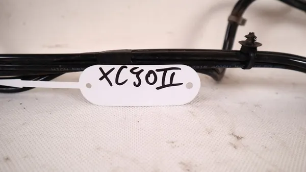 VOLVO XC90 II Air Suspension Hose 31451410 image 9