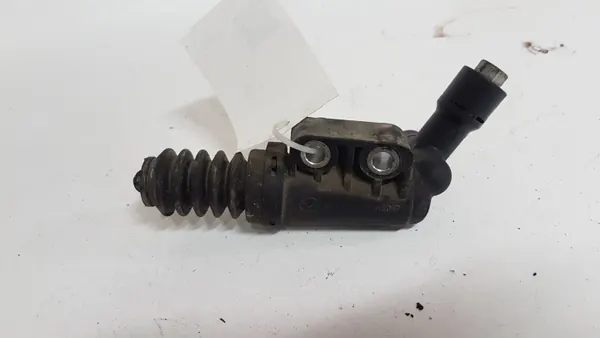Cilindro de embrague OEM KE047 para Mazda 6 2.2L Diesel image 2