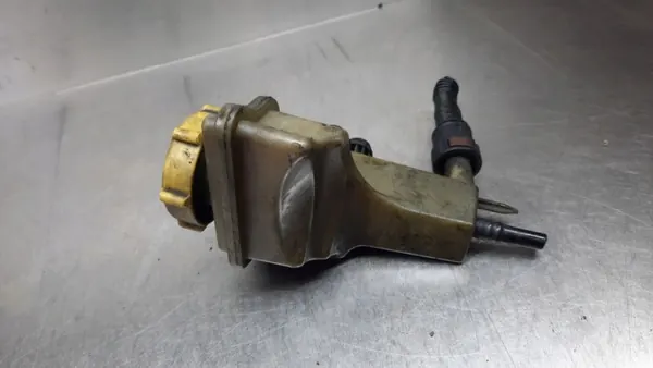 Réservoir direction assistée OEM 01 pour Mazda 2 1.4TDCI image 4