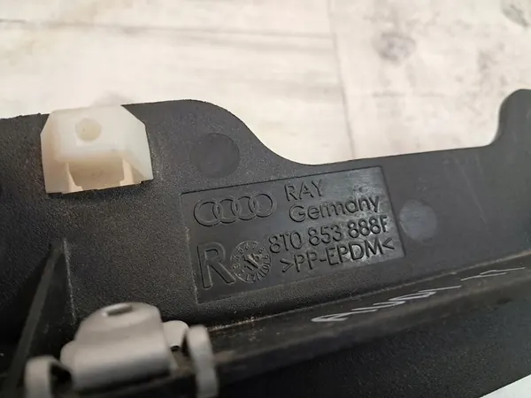 AUDI A5 8T Front Right Mudguard 8T0853888F image 5