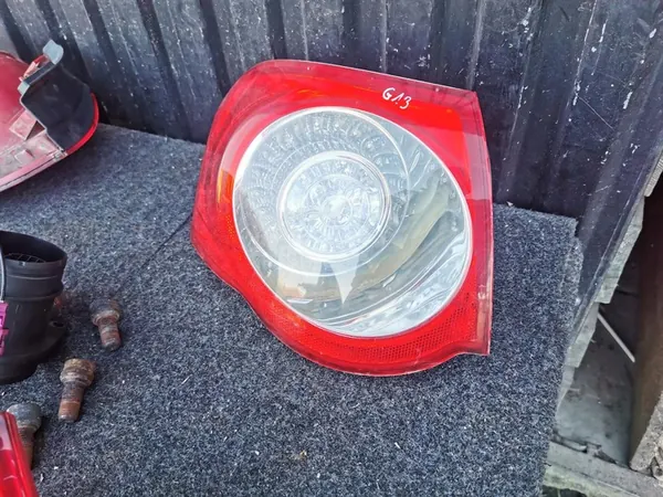 Lámpara trasera izquierda VW Passat B6 Variant image 3