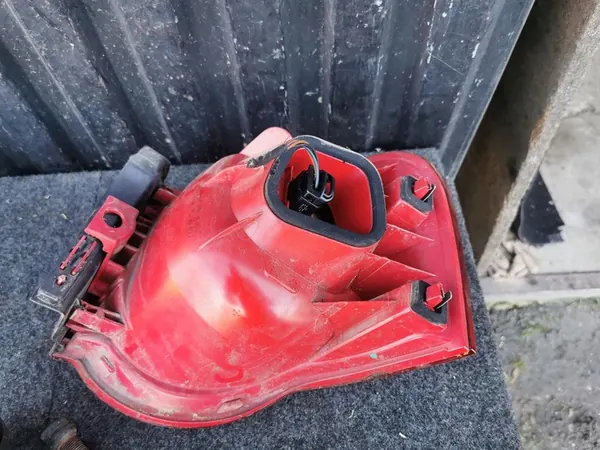 Lámpara trasera izquierda VW Passat B6 Variant image 5