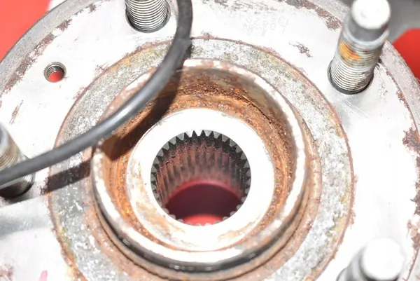 Mozzo anteriore sinistro 39030299 Opel Astra 5 image 4