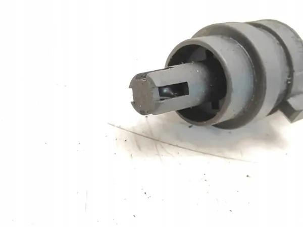 Sensor Temperatura Líquido OEM 028906081 VW Golf III image 3