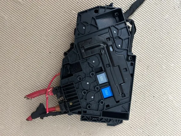 Pince pyrotechnique Mercedes W247 OEM A2479063603 image 4