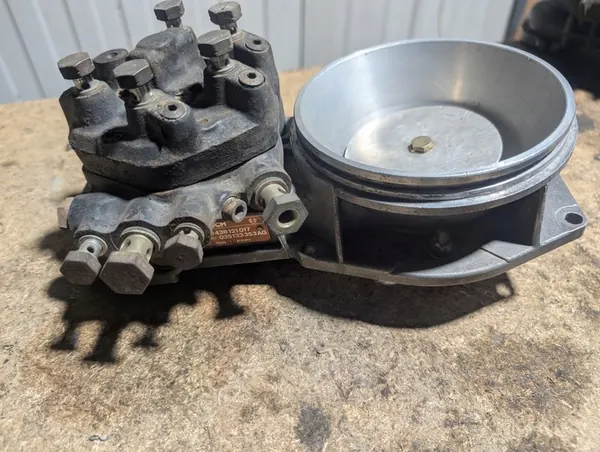 Fuel Distributor Audi 200 C2 KH 2.2 035133353AG image 3