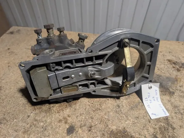 Fuel Distributor Audi 200 C2 KH 2.2 035133353AG image 5