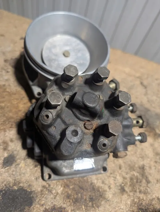 Fuel Distributor Audi 200 C2 KH 2.2 035133353AG image 6