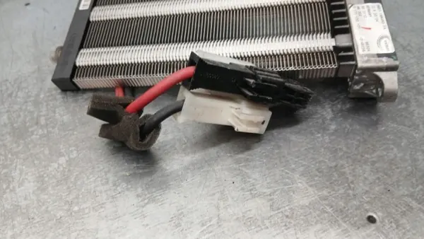 Calentador eléctrico OEM 3M51-18K463-FA Mazda 3 image 3