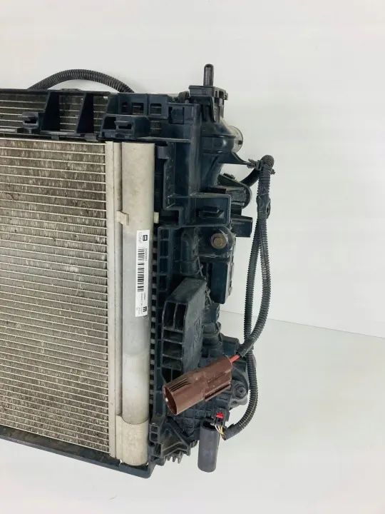 Opel Insignia B 1.5T Radiatorventilator Set OEM 84207976.111 image 3