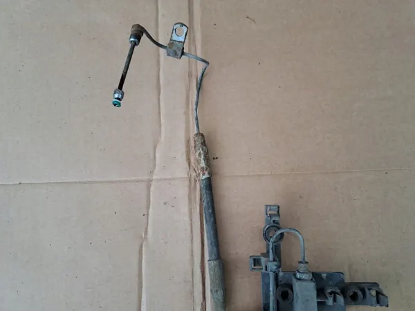 OEM 9684402480 Tuyau Suspension Hydro Arrière Citroen C5 image 3