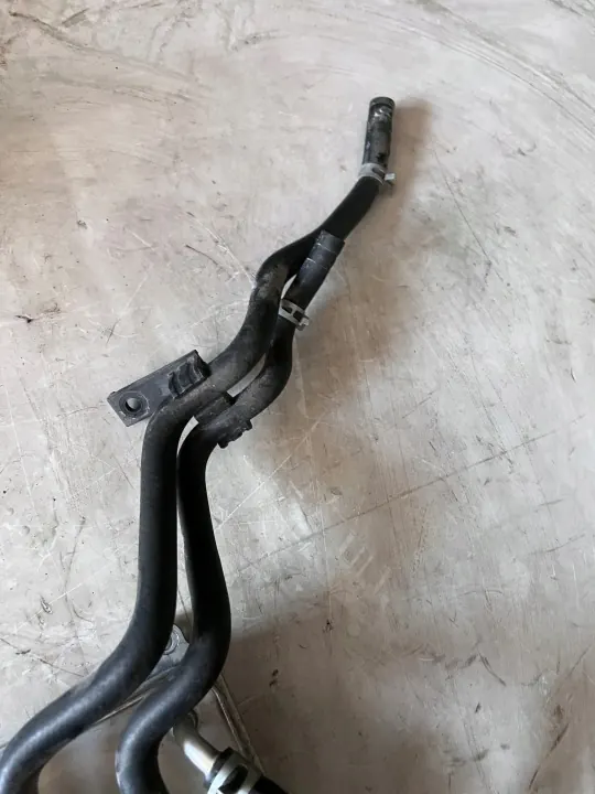 Kia Öljynjäähdytin OEM 25610-E6000 - Käytetty image 4