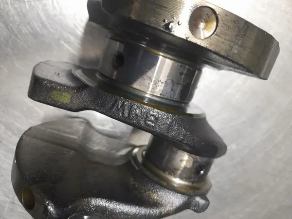 BMW M57 2.5D Kampiakseli OEM 7780913 Käytetty image 5
