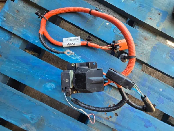 Tomada de carga Ford Kuga MK3 Híbrido OEM LX6814B308CN image 4